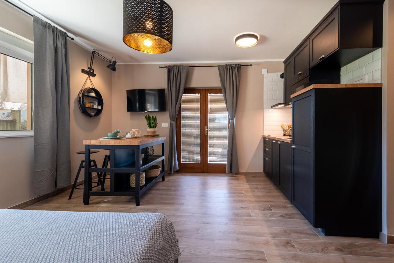 Studio Smokvica Okrug Gornji Exteriör bild
